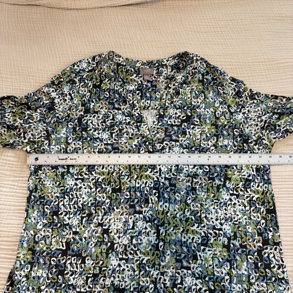 J. Jill Blouse Women's Sz XL Green Rayon Stretch Long Sleeve Top Green Geometric - Picture 7 of 9